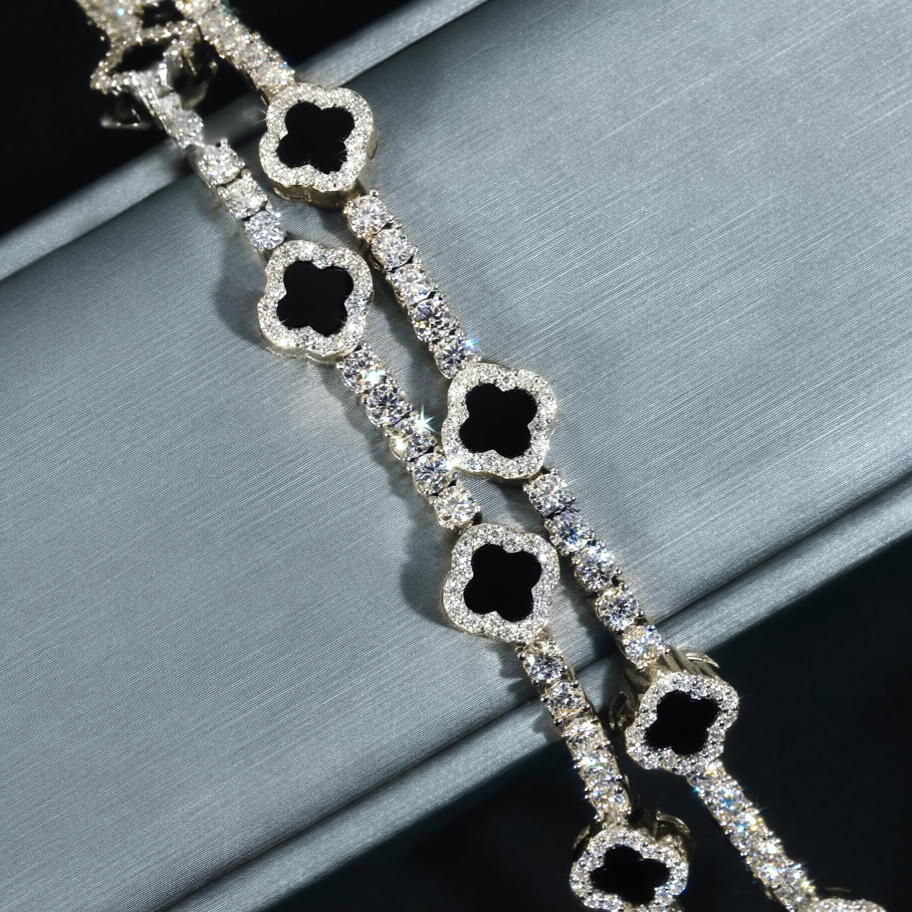 Iced Out Clover Tennis Bracelet Moissanite